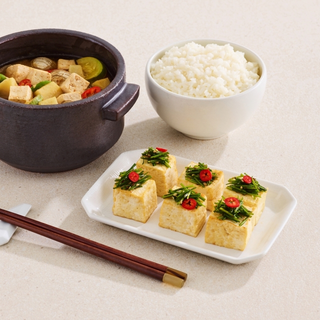 한끼 두부 3개 (부침용2개+찌개용1개, 각 110g) (110gx3개)