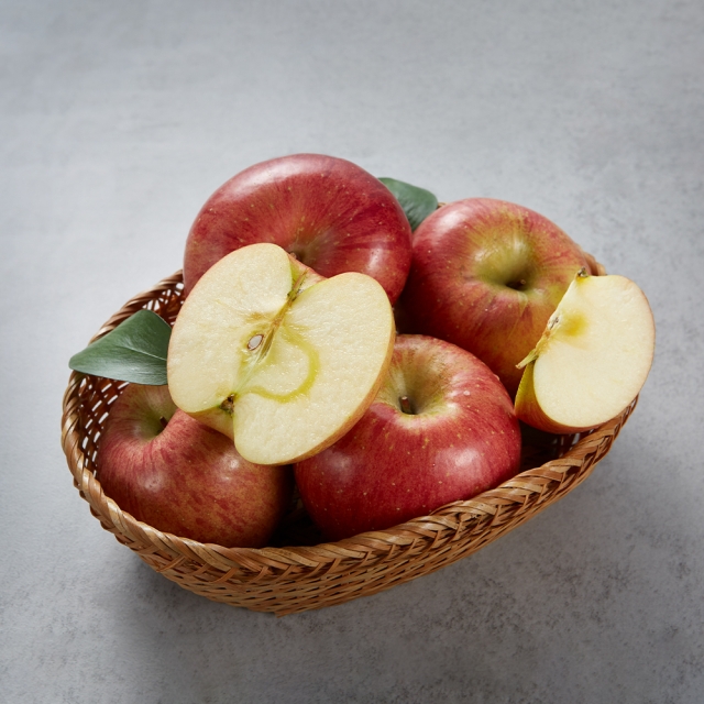[산지직송]저탄소 청송 햇 홍로사과 2kg (7~9입) 